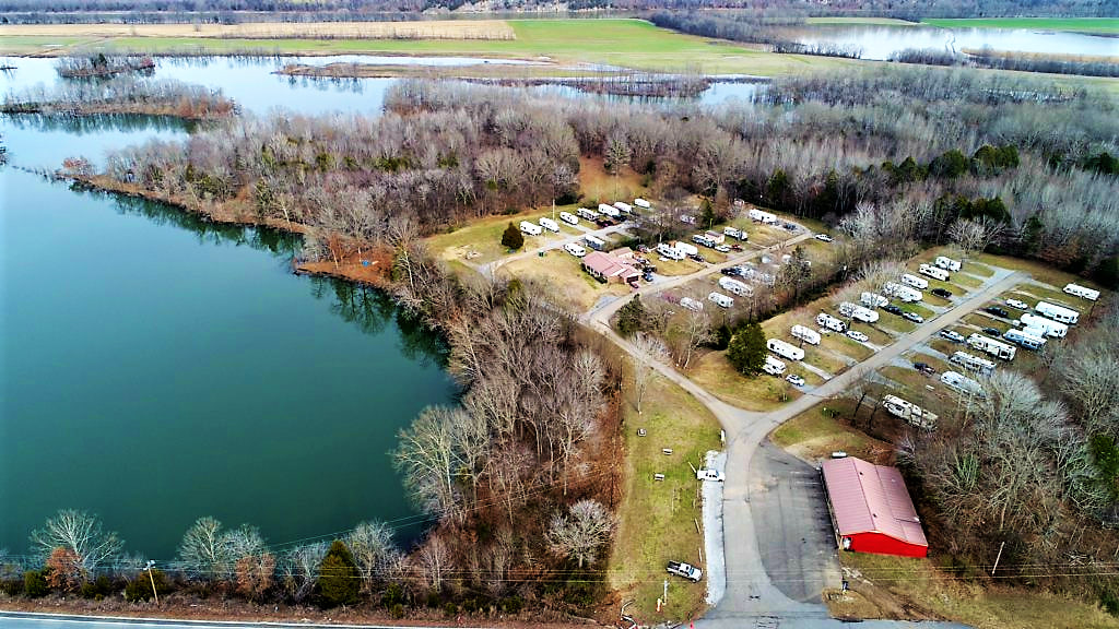 Elk Harbor Lakeside Campground, RV Park, Store & Cafe