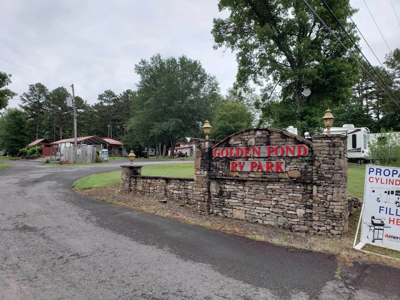 Golden Pond RV Park