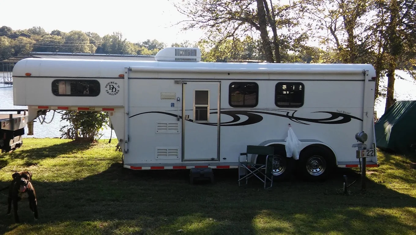 Shady Cove Resort & Marina LLC