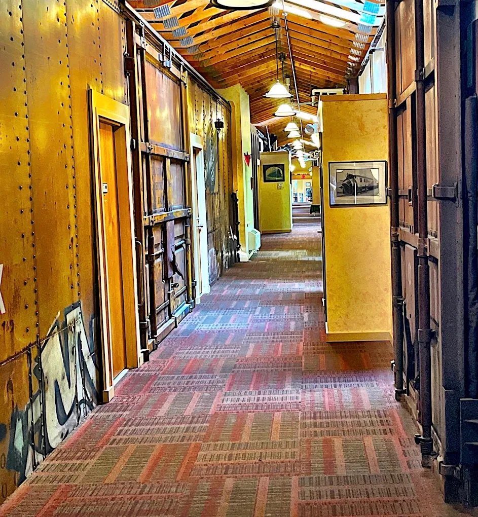 Northern Rail Traincar Inn