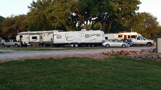 Cook's RV Motor Park