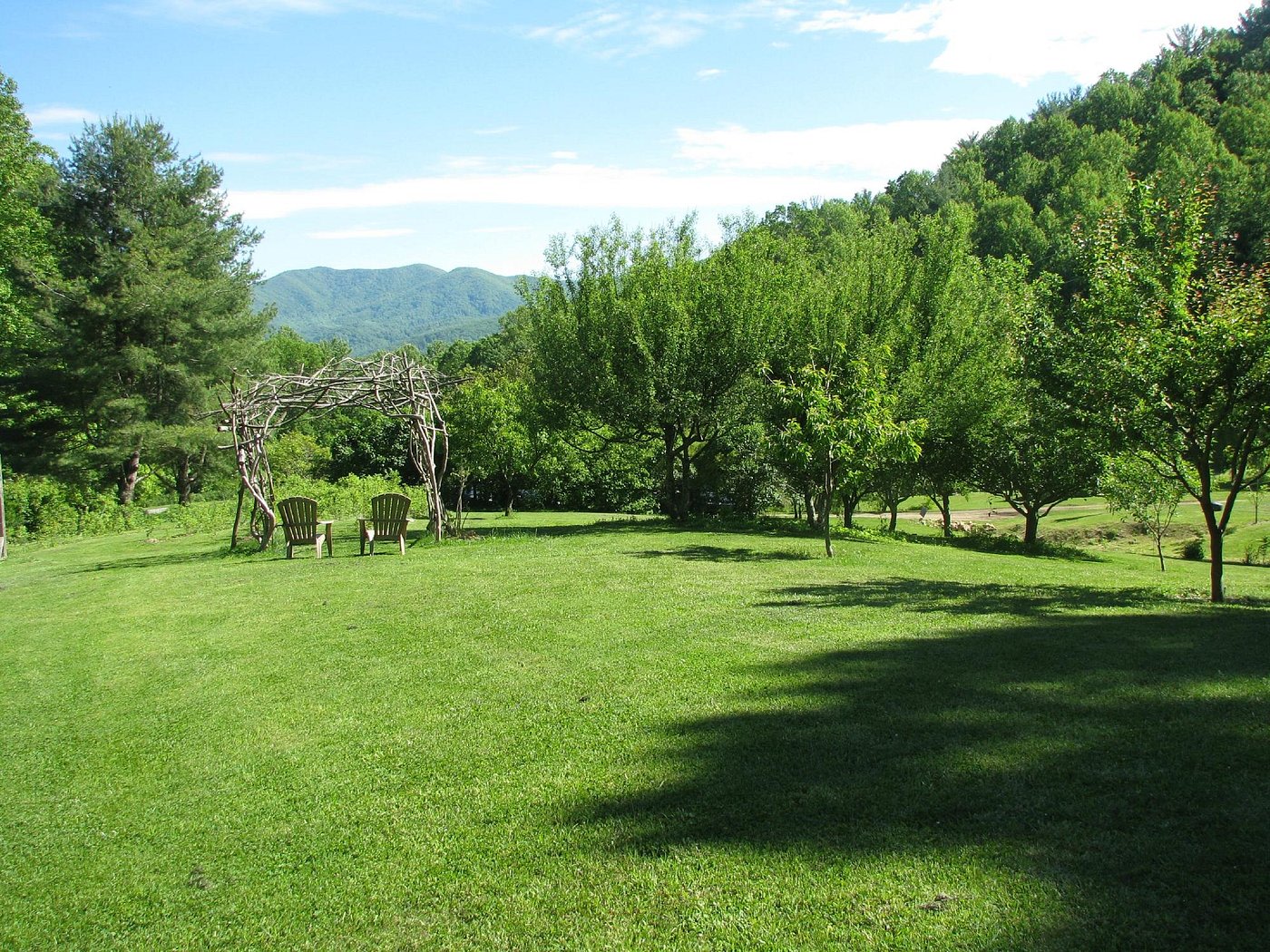 Blackberry Blossom Farm, Tent Campground, Suites