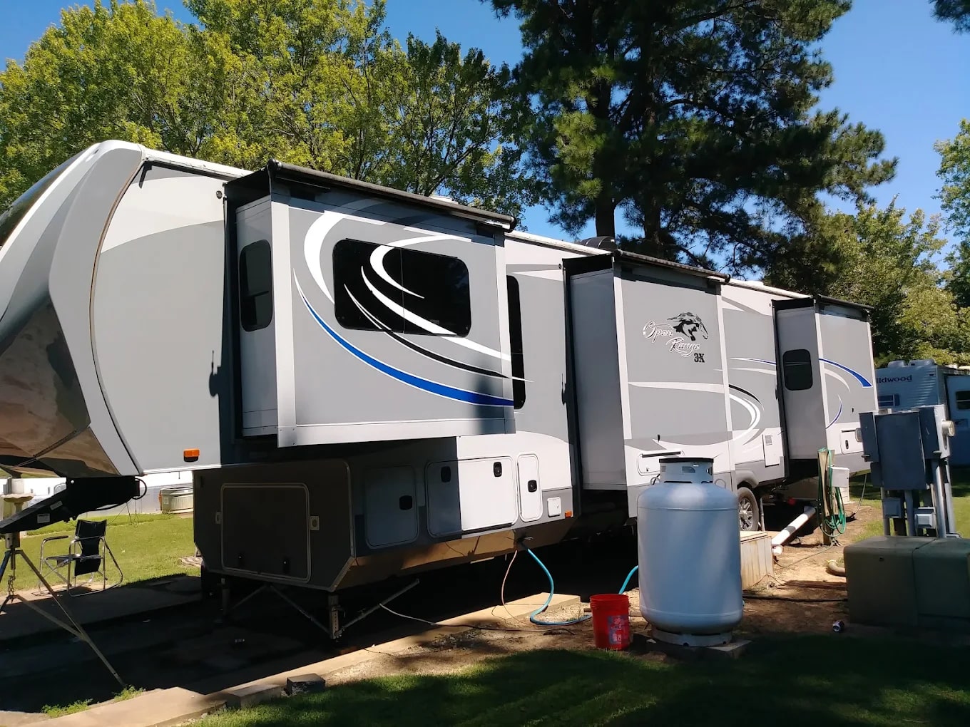Parkway Village MH & RV Community