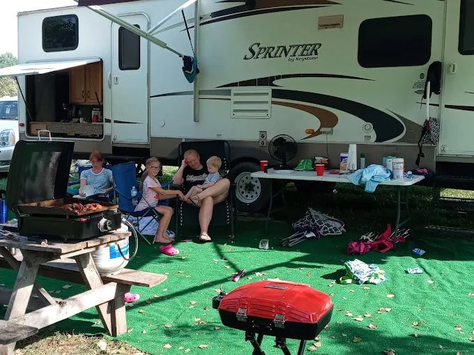Mountain Creek Family Resort and Canoe Rental