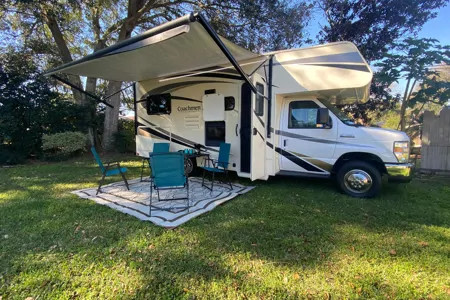 Lake Saunders RV Resort