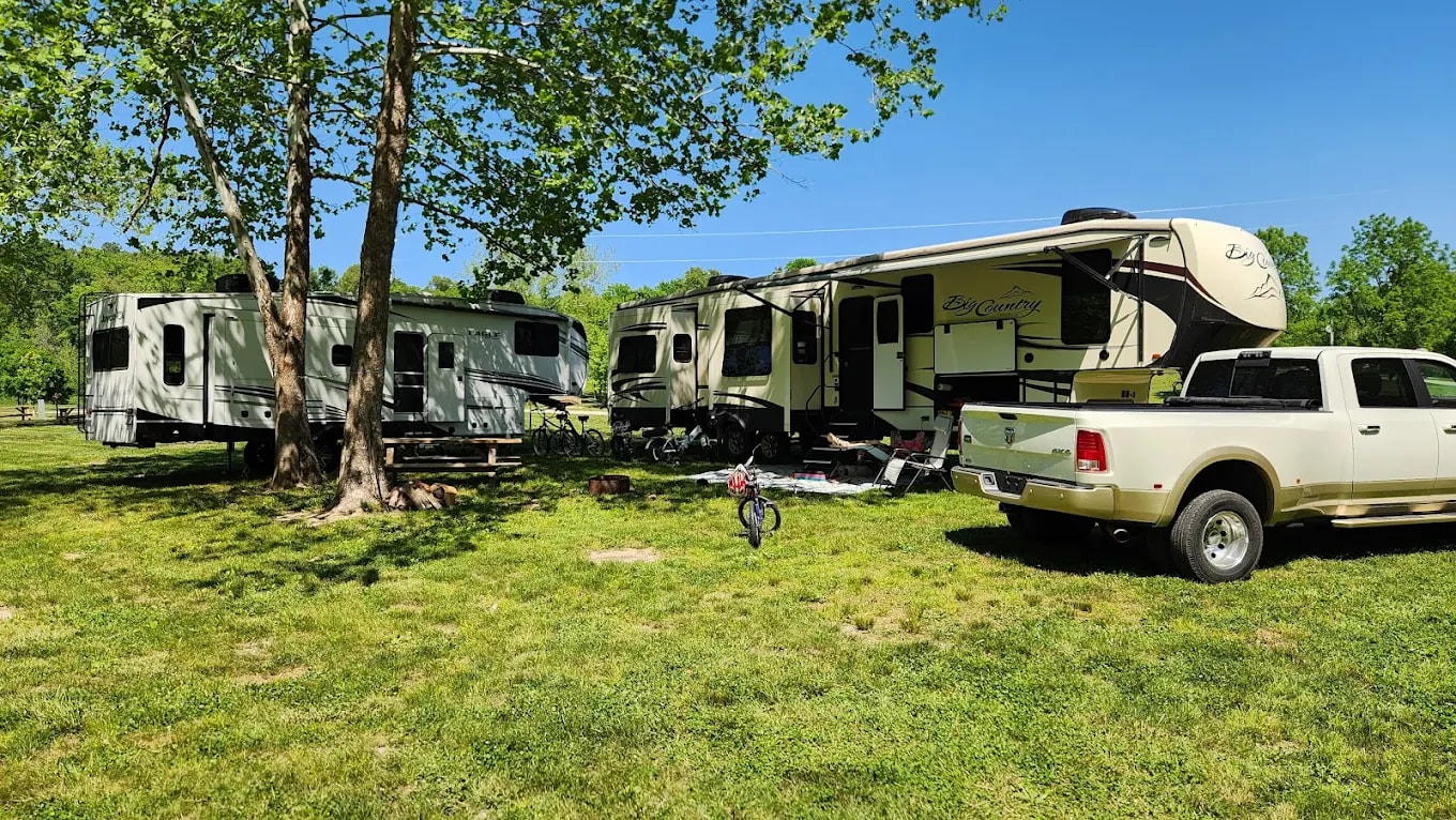 Froggy's River Resort