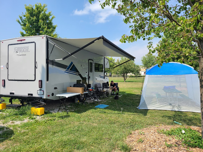 D & W Lake Camping and RV Park