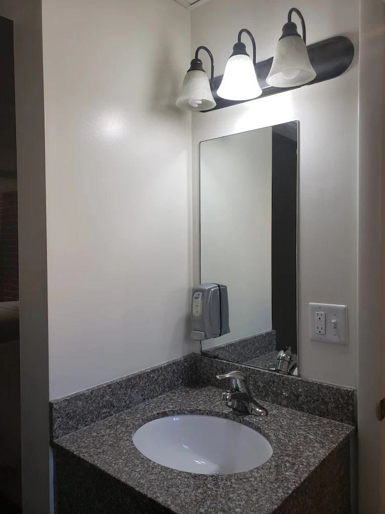 Oquirrh Mountain Inn & RV Park