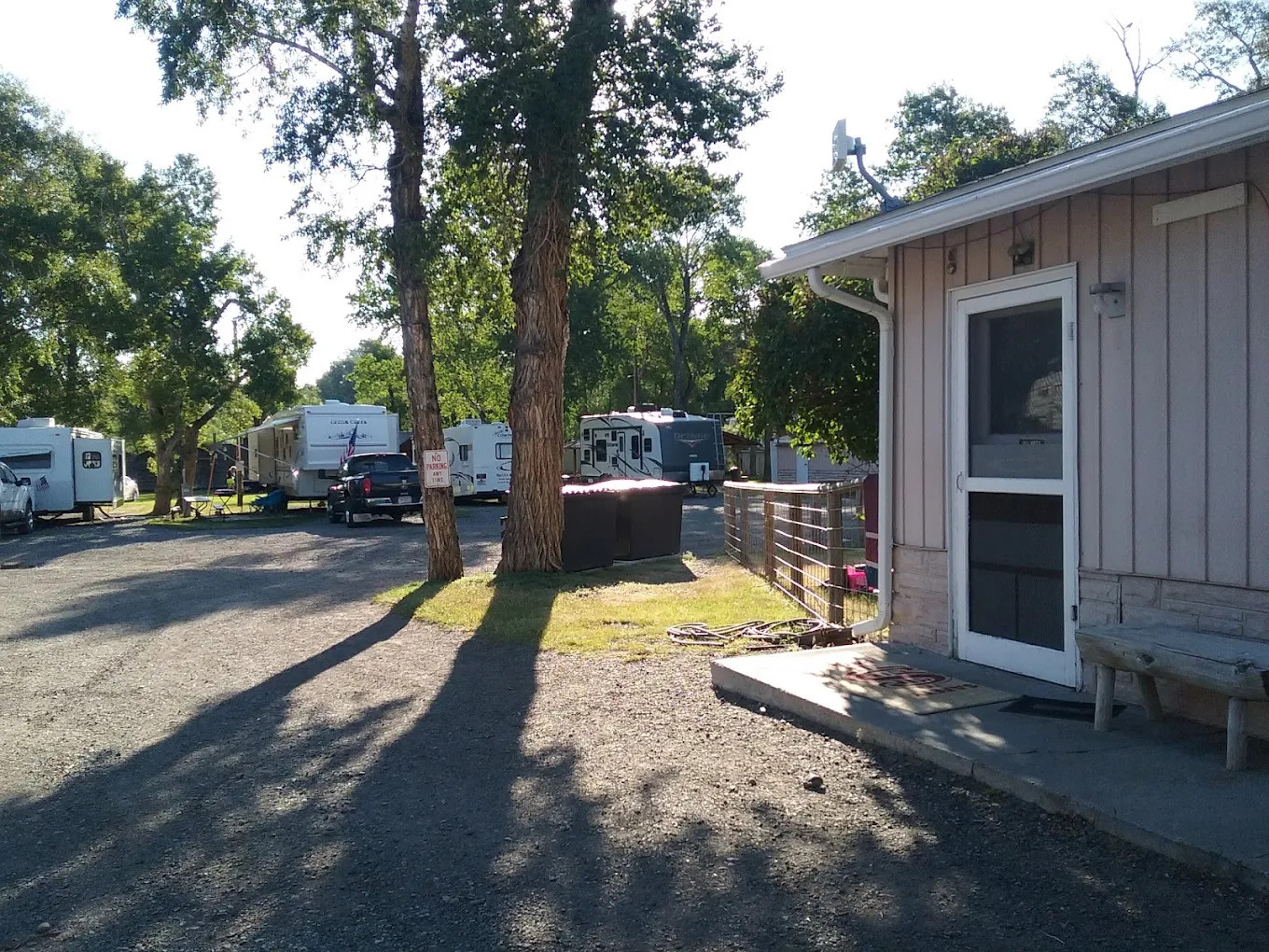 Oasis Motel & RV Park