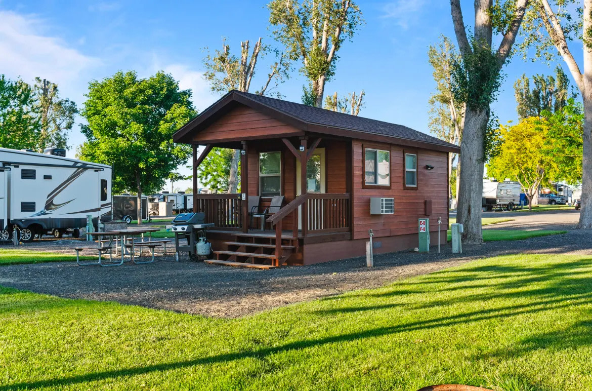 O'Sullivan Sportsman Resort