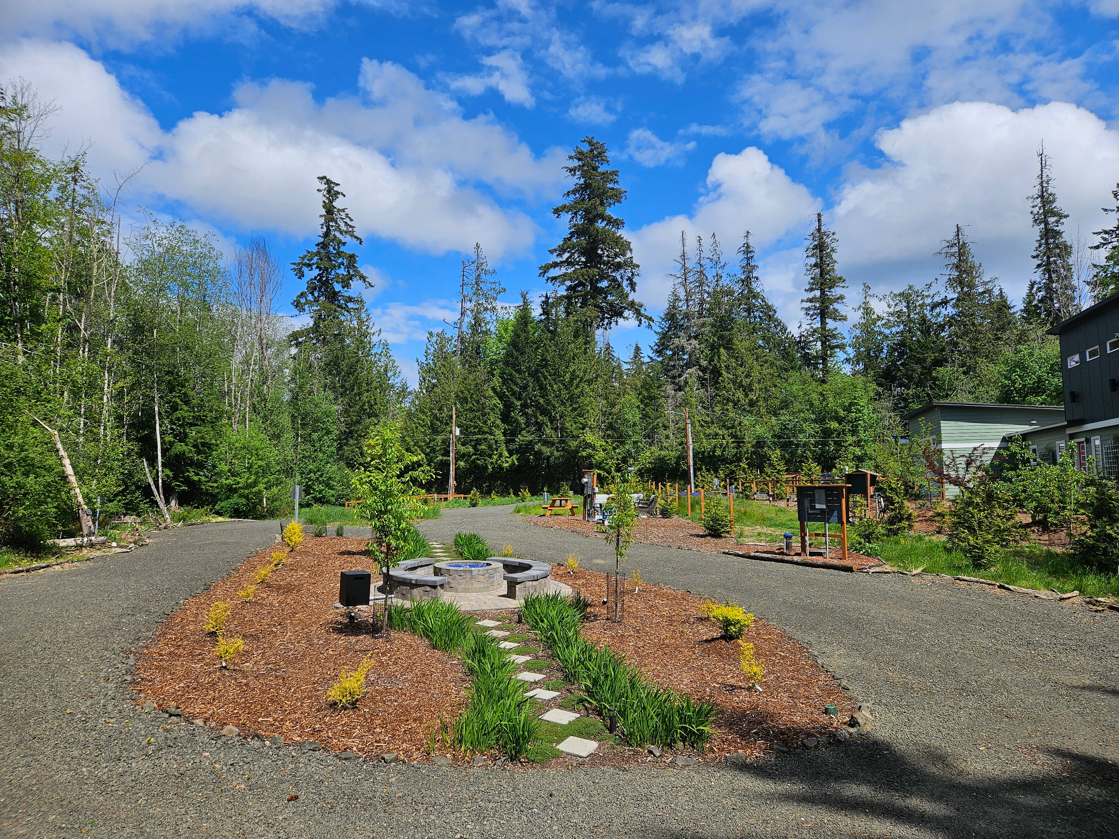 50" propane firepit with half-moon seating areas -- stargazing, S'mores, family time.