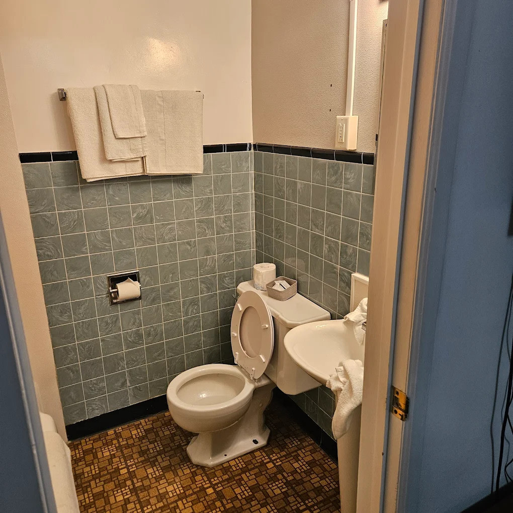 Sudbury Court Motel & RV Park