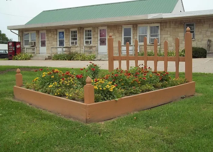 Sudbury Court Motel & RV Park