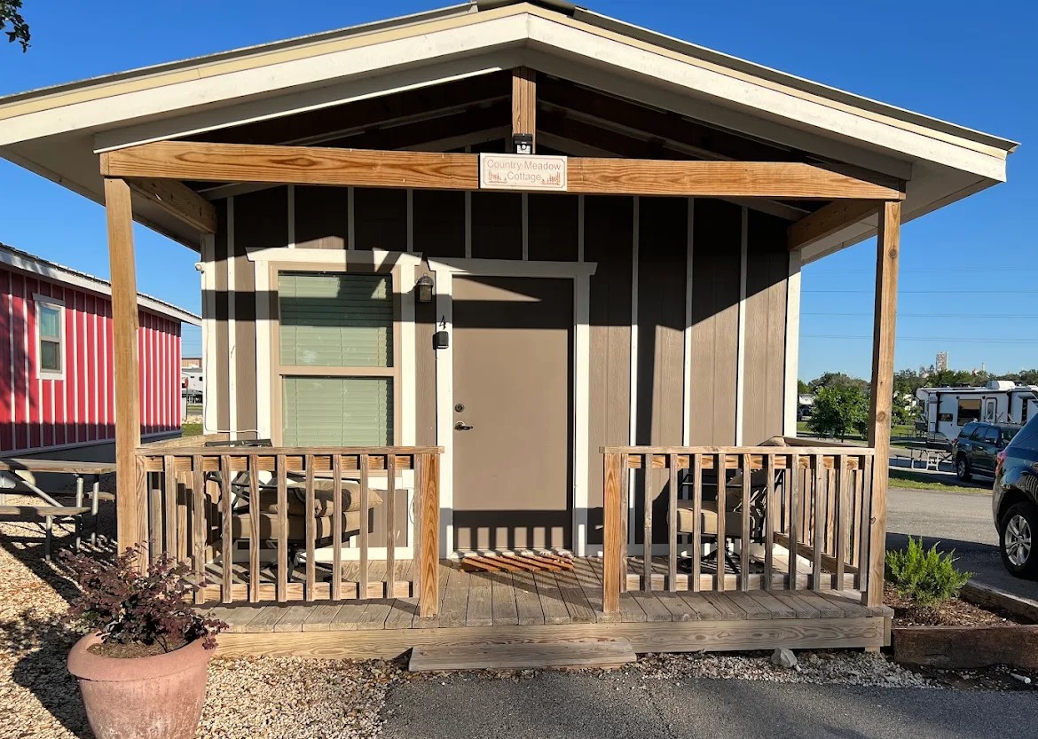 DandR River City RV Resort