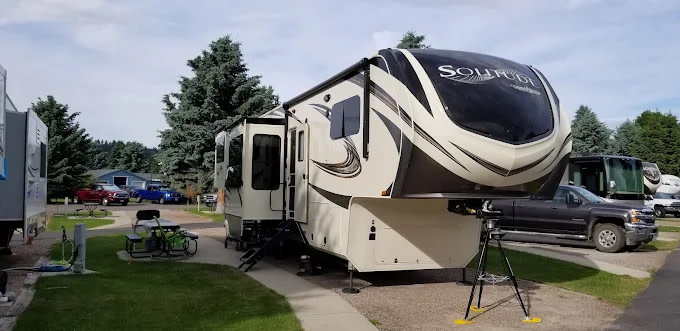 Eagle Nest RV Resort
