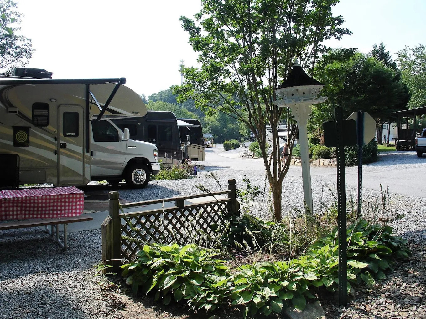 Asheville RV Park - Rutledge Lake RV Park