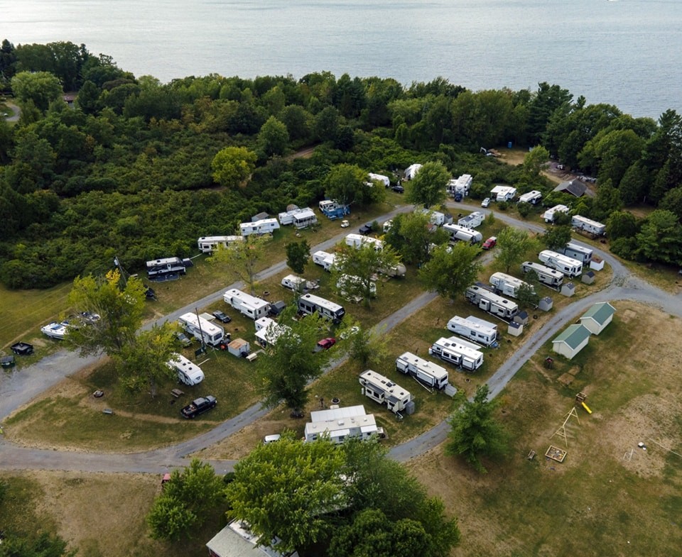 Riverside Acres Campground & Cottages