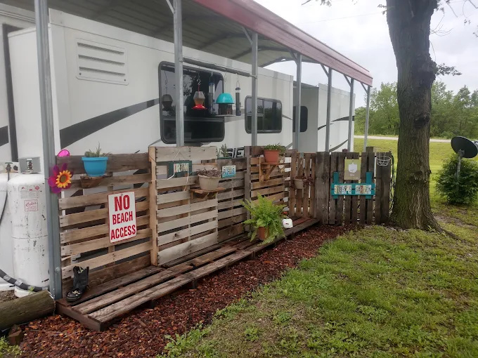 Show Me Rest RV Park