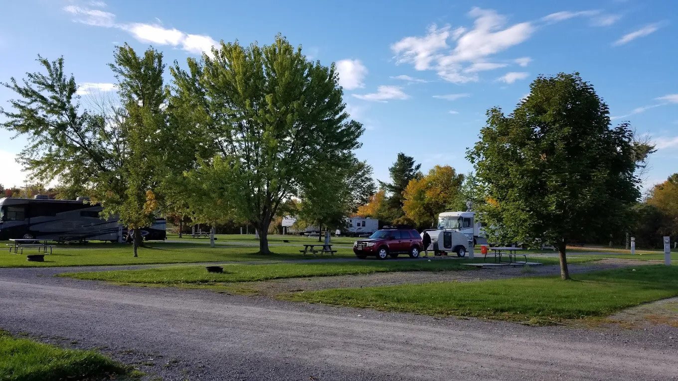 1000 Islands Campground