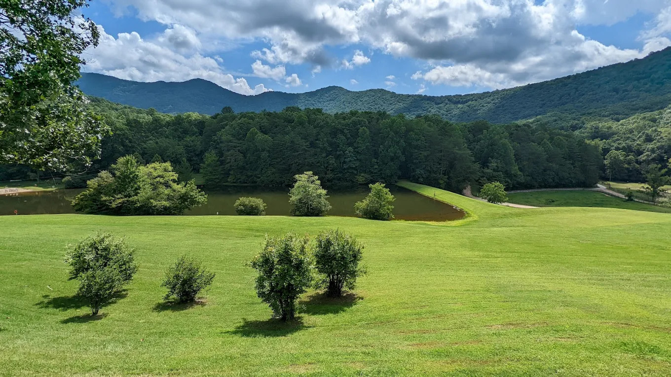 Trackrock Campground & Cabins