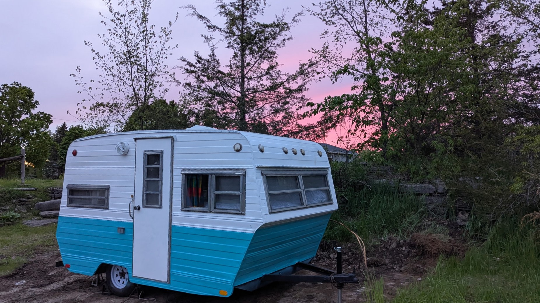 RV/Camper Parking 10min To Kingston