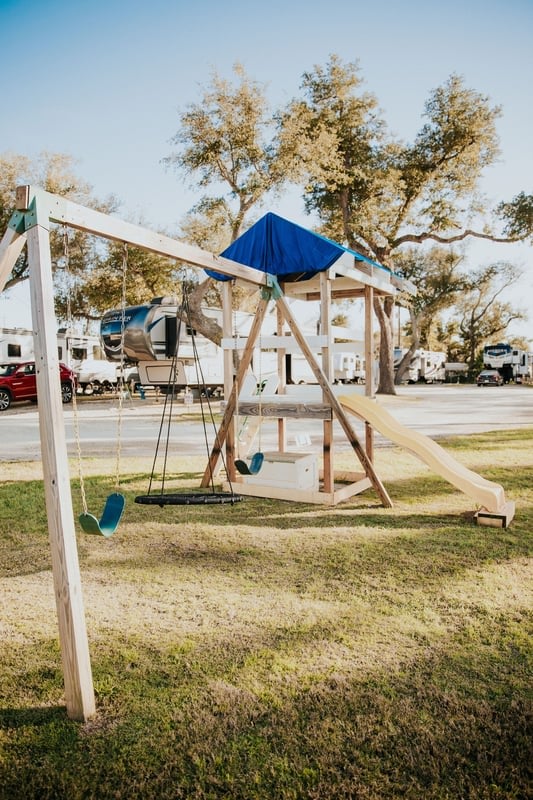 Gulf Oaks Rv Park and Smuggler's Cove Marina