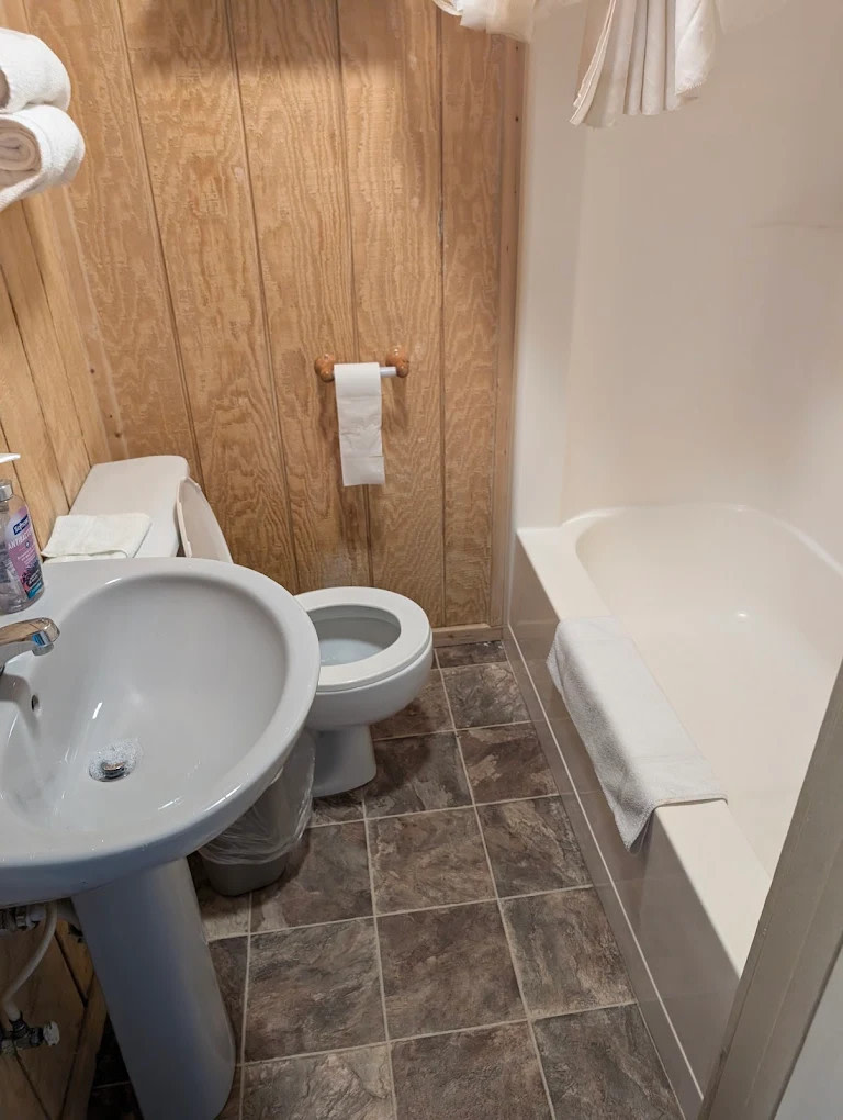 Taneycomo Lakefront Resort and RV park