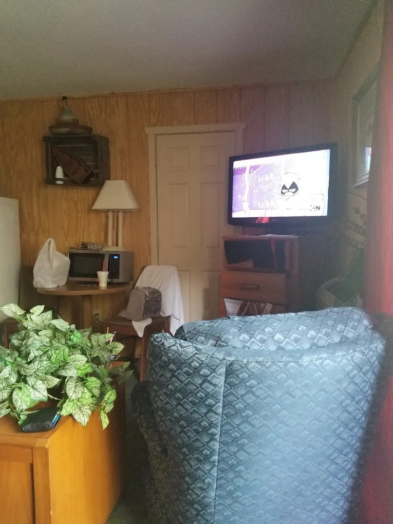 Taneycomo Lakefront Resort and RV park