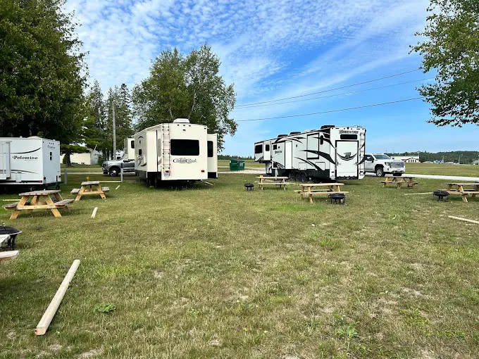 Island View Camp and RV Park