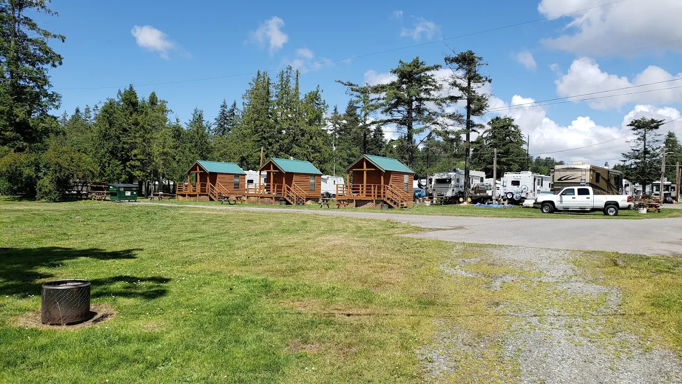 Lake Goodwin Resort