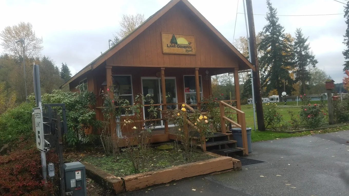 Lake Goodwin Resort