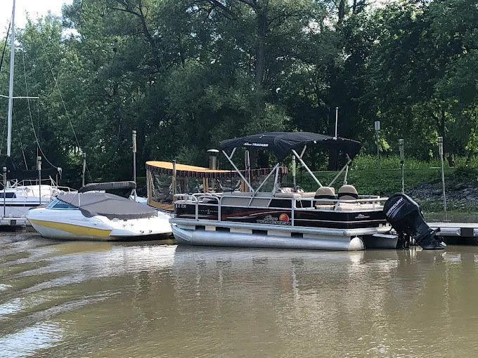 Rivers Edge Cottages and RV Park