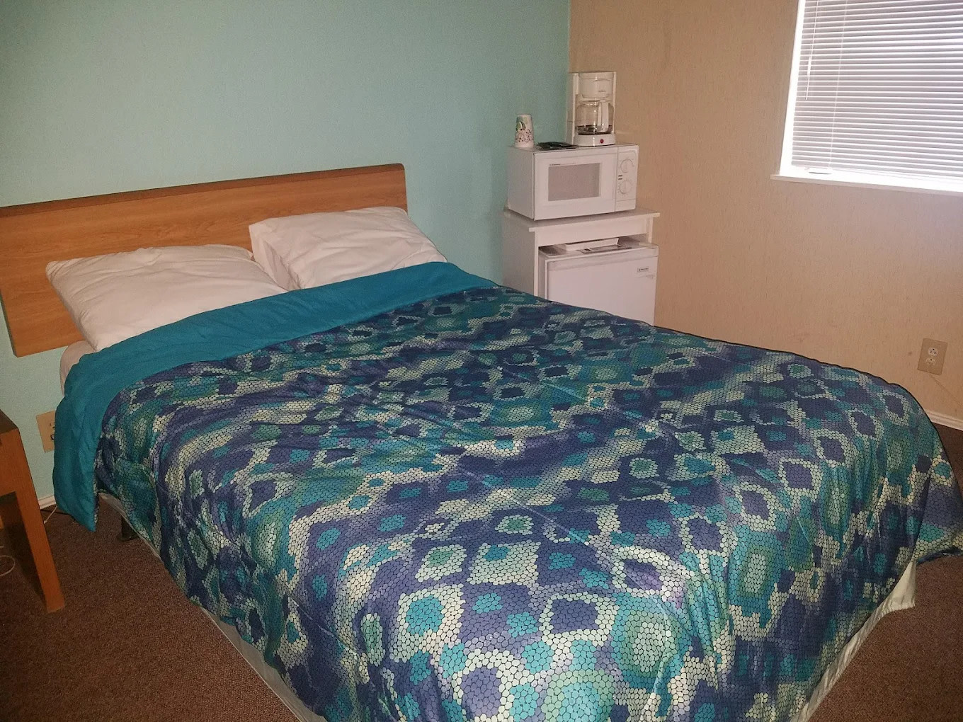 Surf Motel and Campground-230 E. Main St Marblehead, Ohio 43440