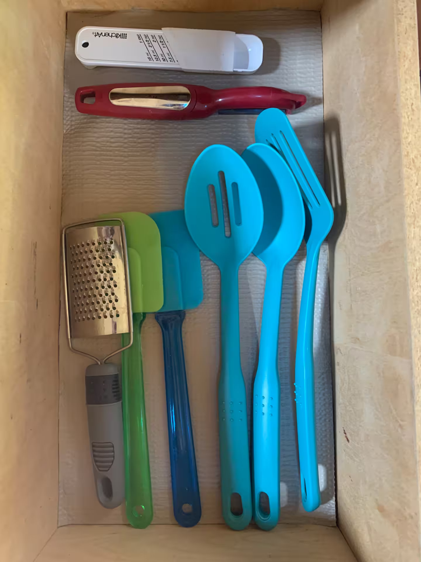 Retro - Vintage Pewter Palace Prime