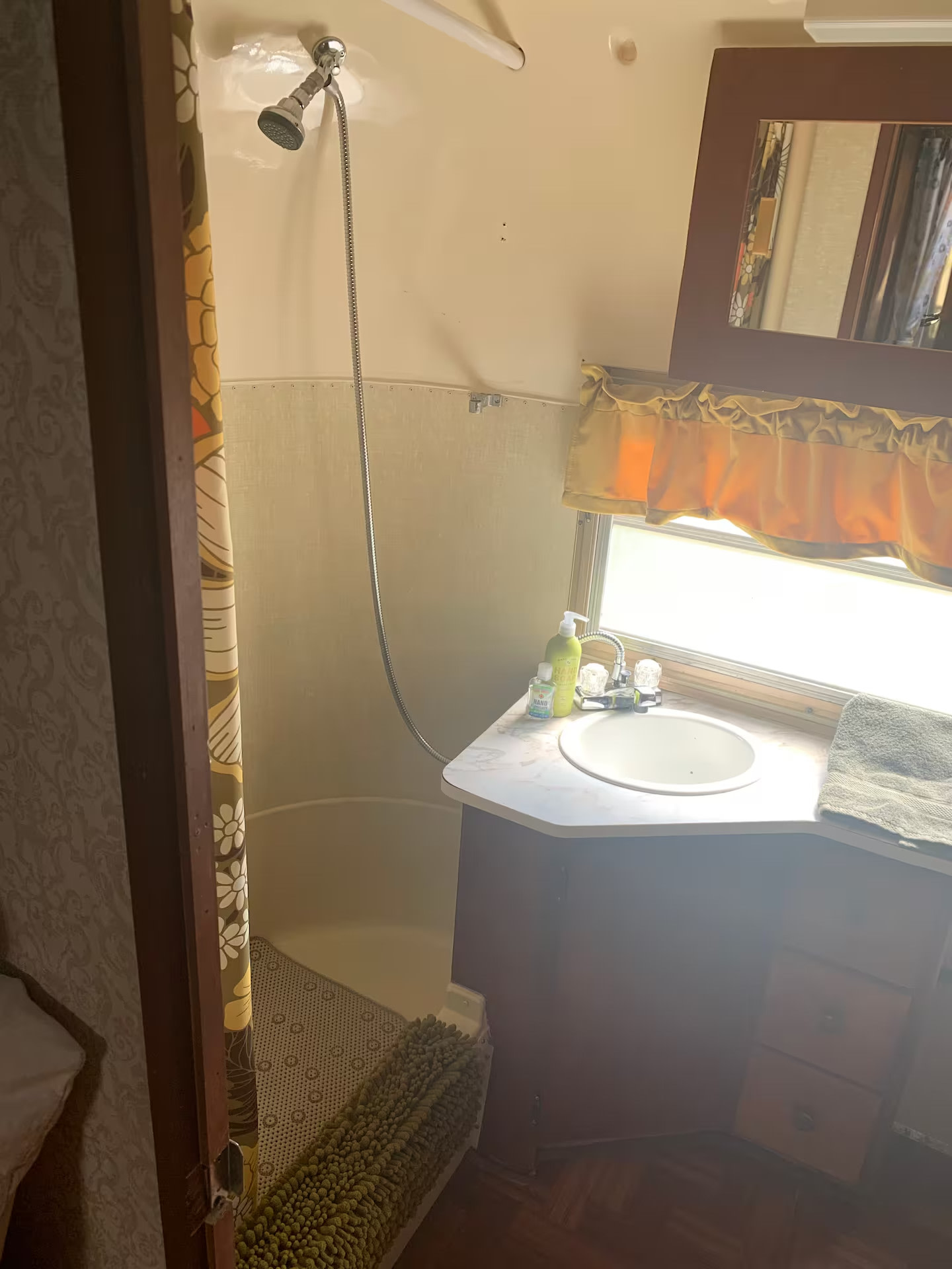 Retro - Vintage Pewter Palace Prime