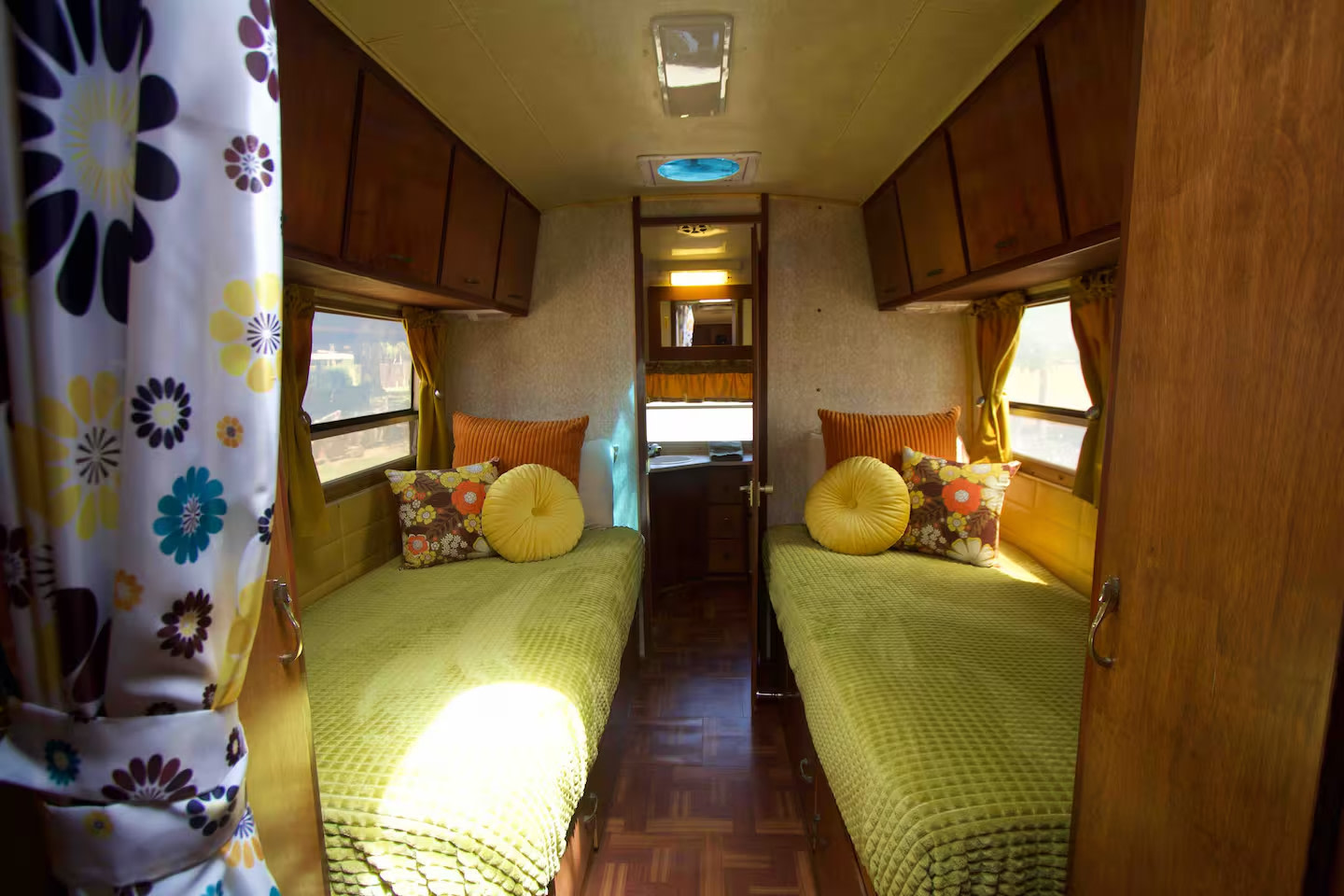 Retro - Vintage Pewter Palace Prime