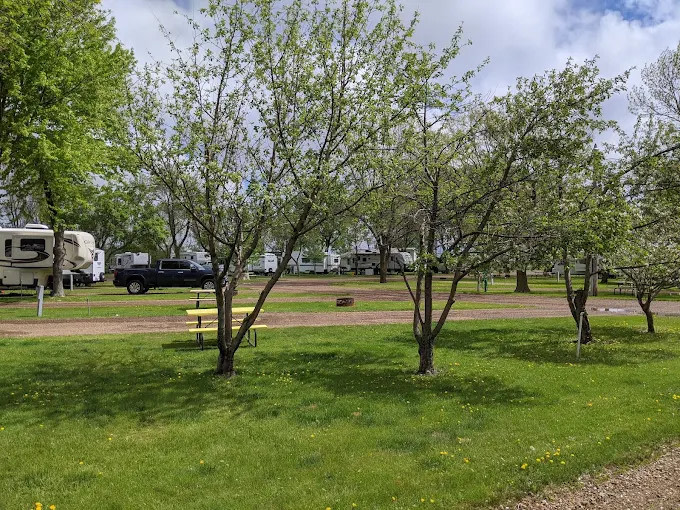 Dakota Sunsets Campground