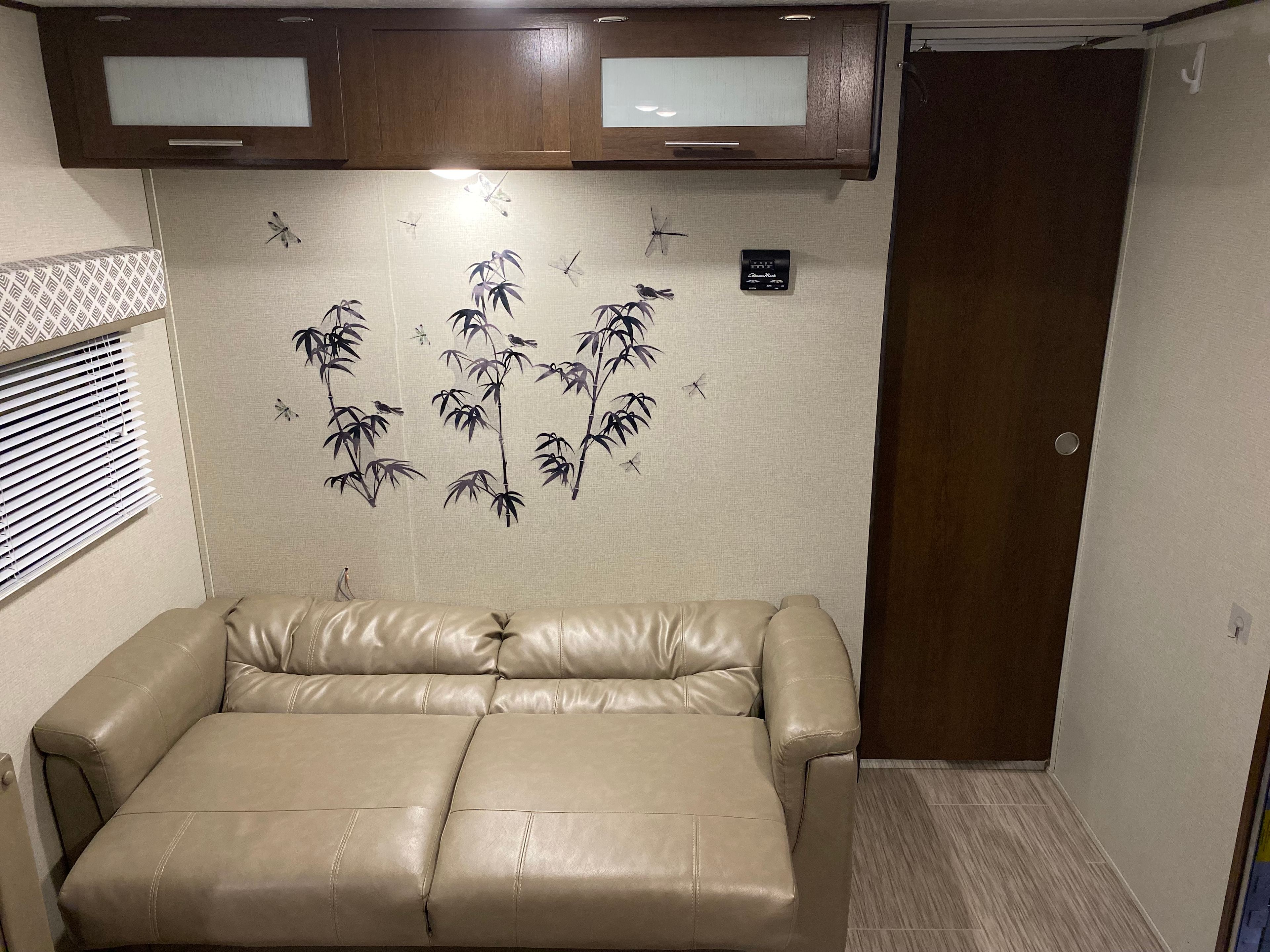 Mayfaircana Avenger RV