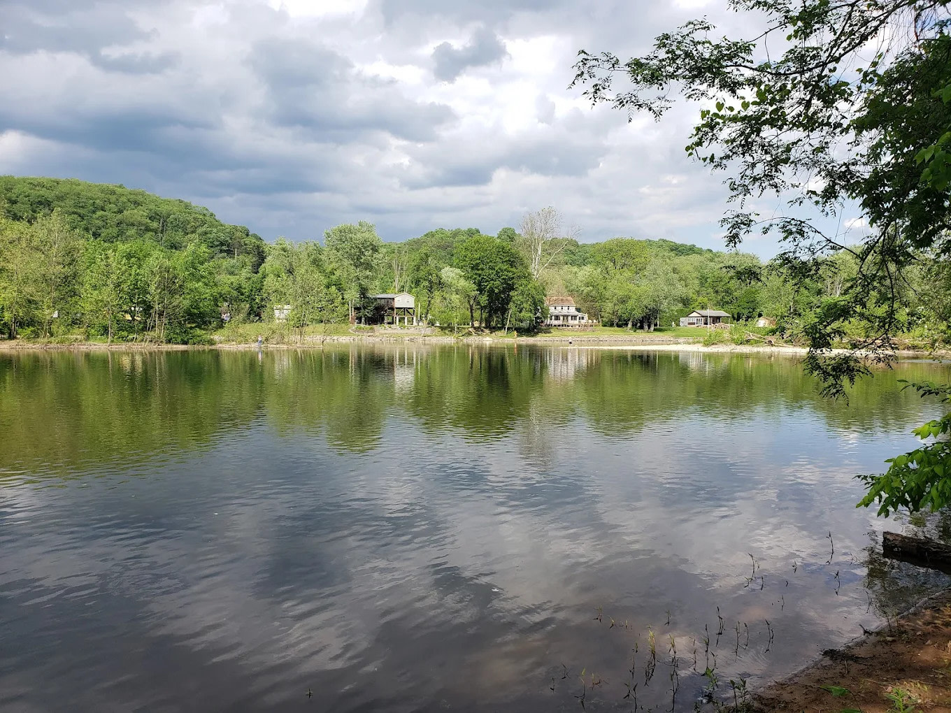 RIVERBANK CAMPGROUND AND COTTAGE RENTAL