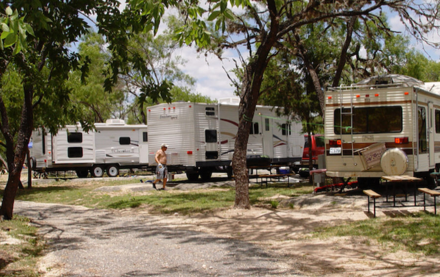 Nanas RV Park on the Frio