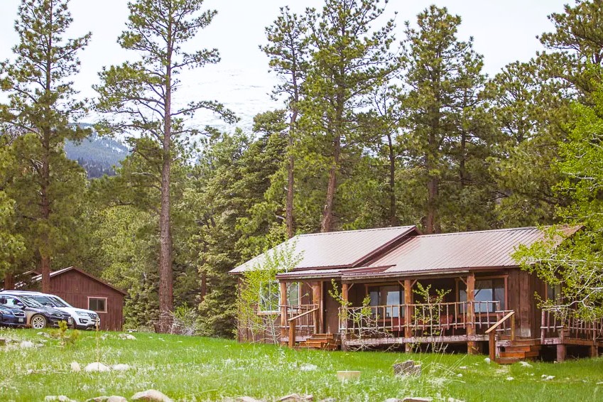 The Historic Pines Ranch