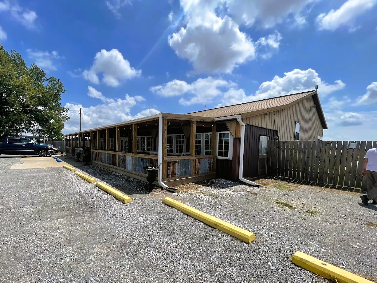 The Magnolia Campground and Store