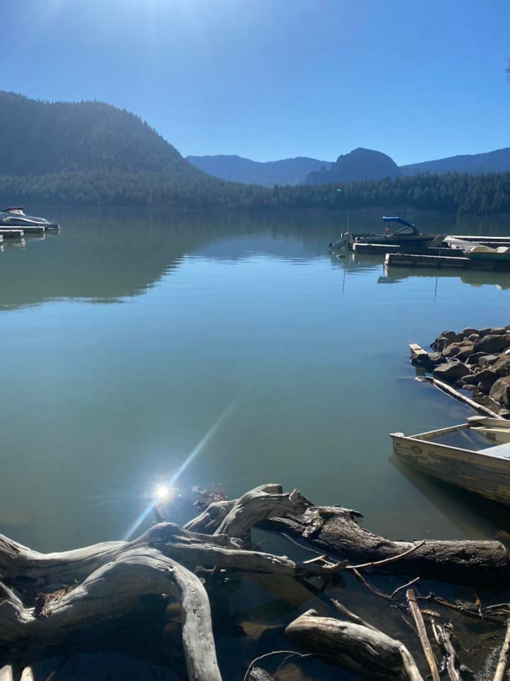 The Cove Lakeside Retreat