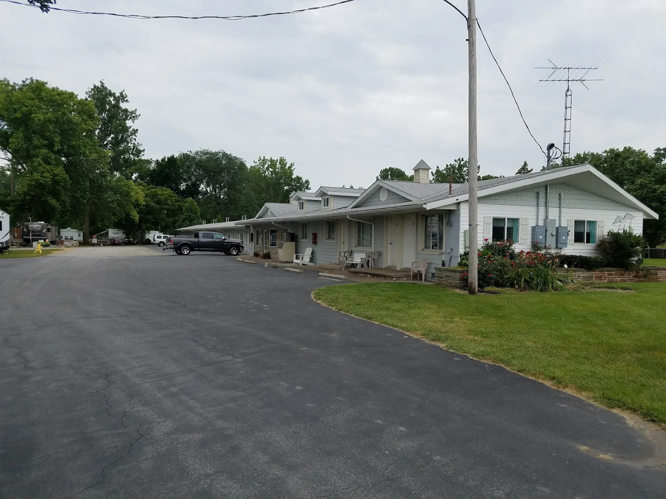 Surf Motel & Campground
