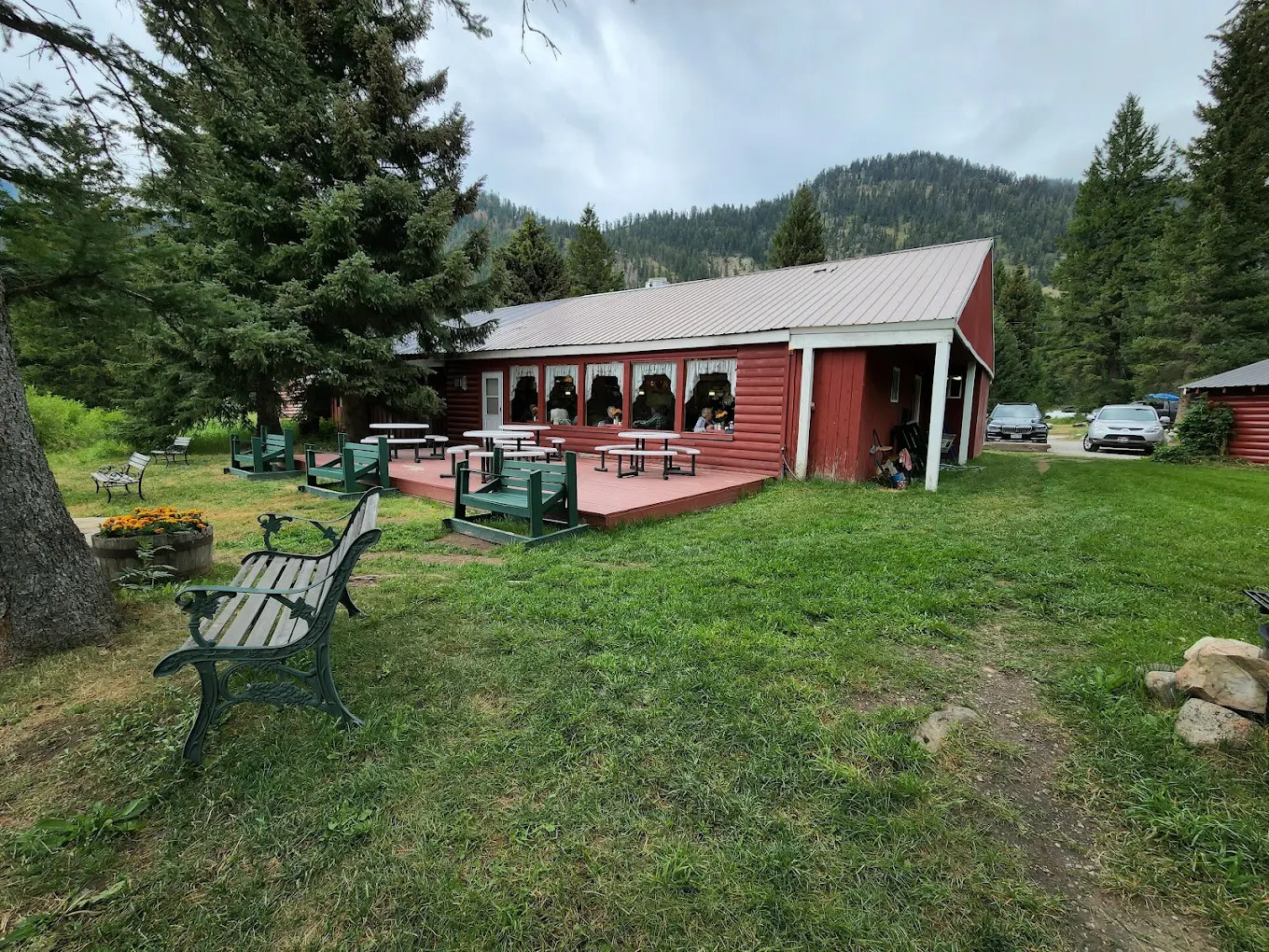 Campfire Lodge Resort