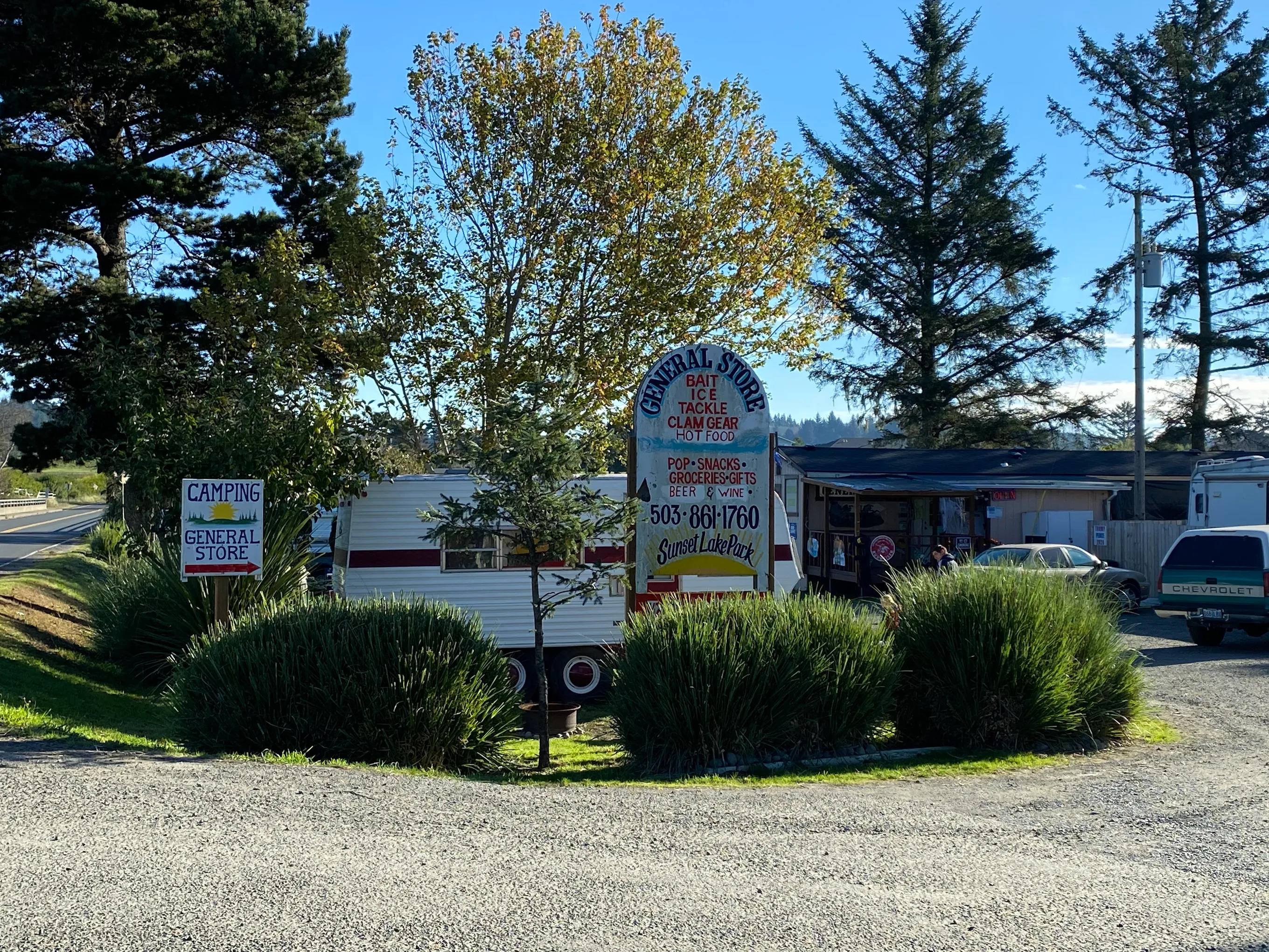 Sunset Lakes Resort