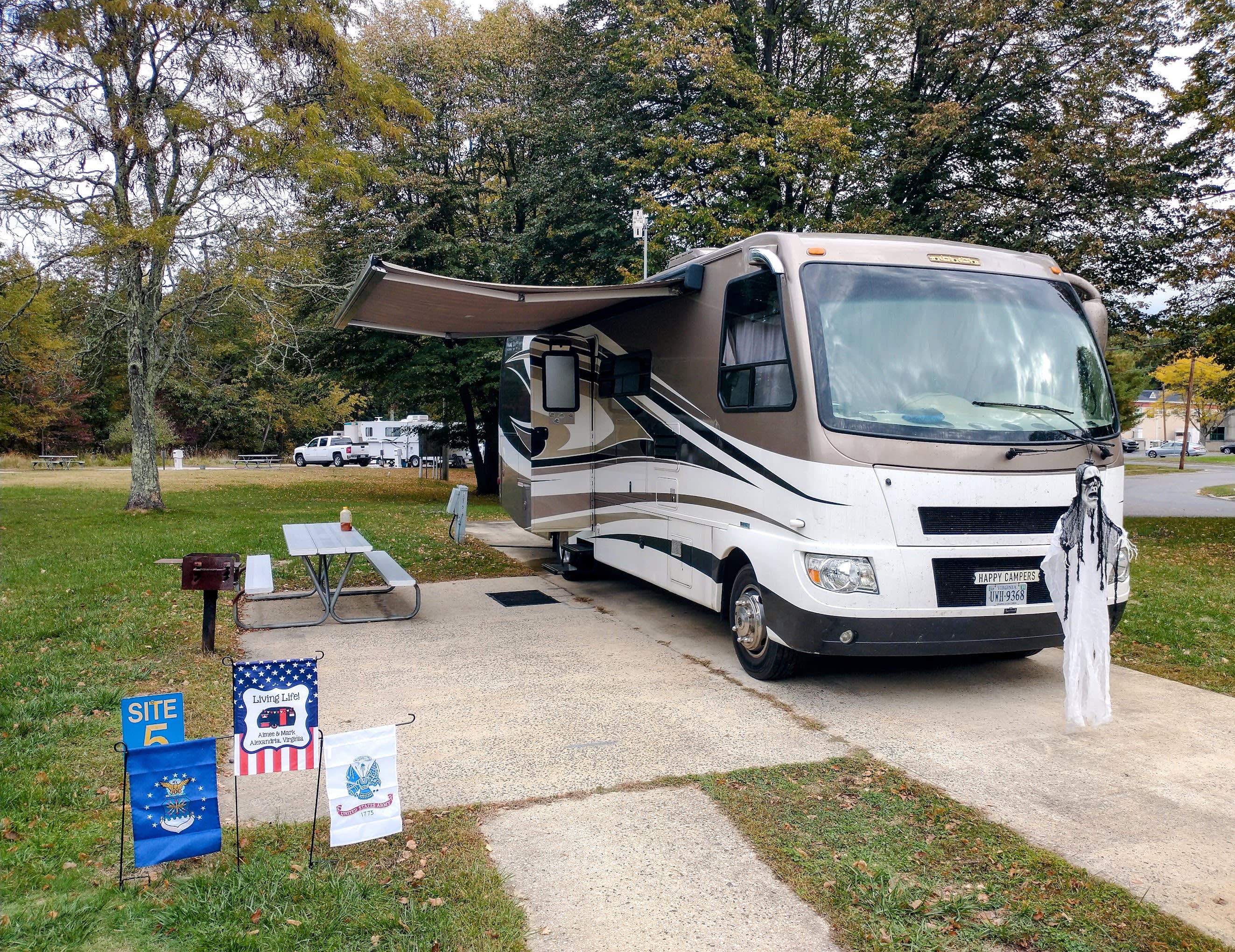 Navy Earle MWR RV Park