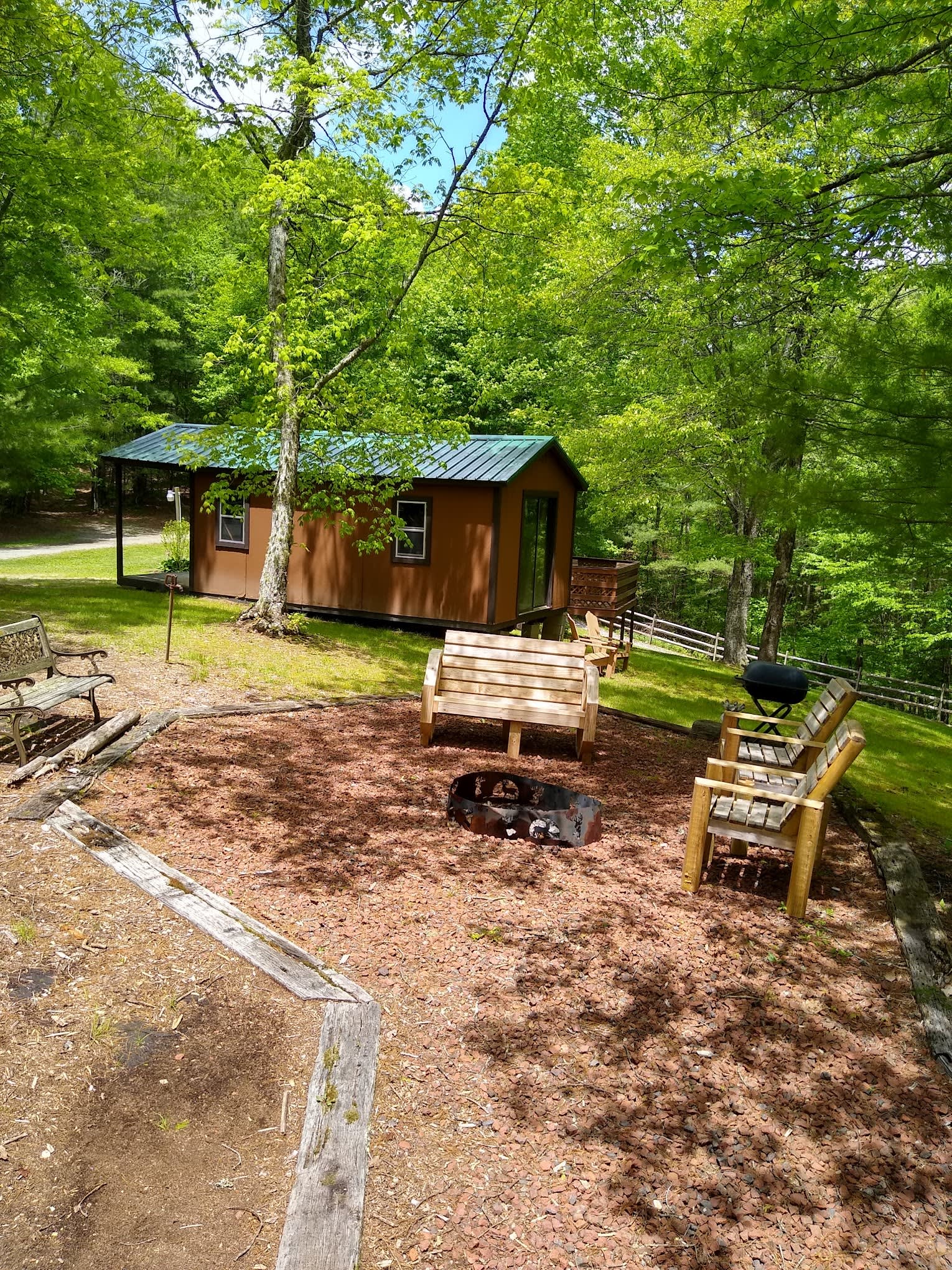 Mountain Side Campground & Cabins