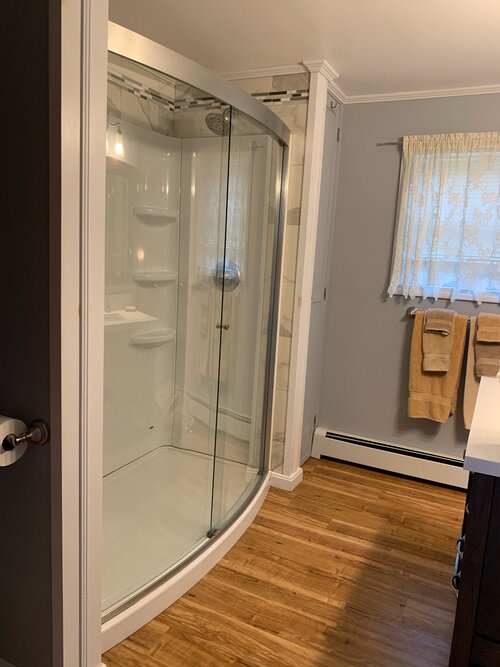 Nellie's Lakeside Retreat