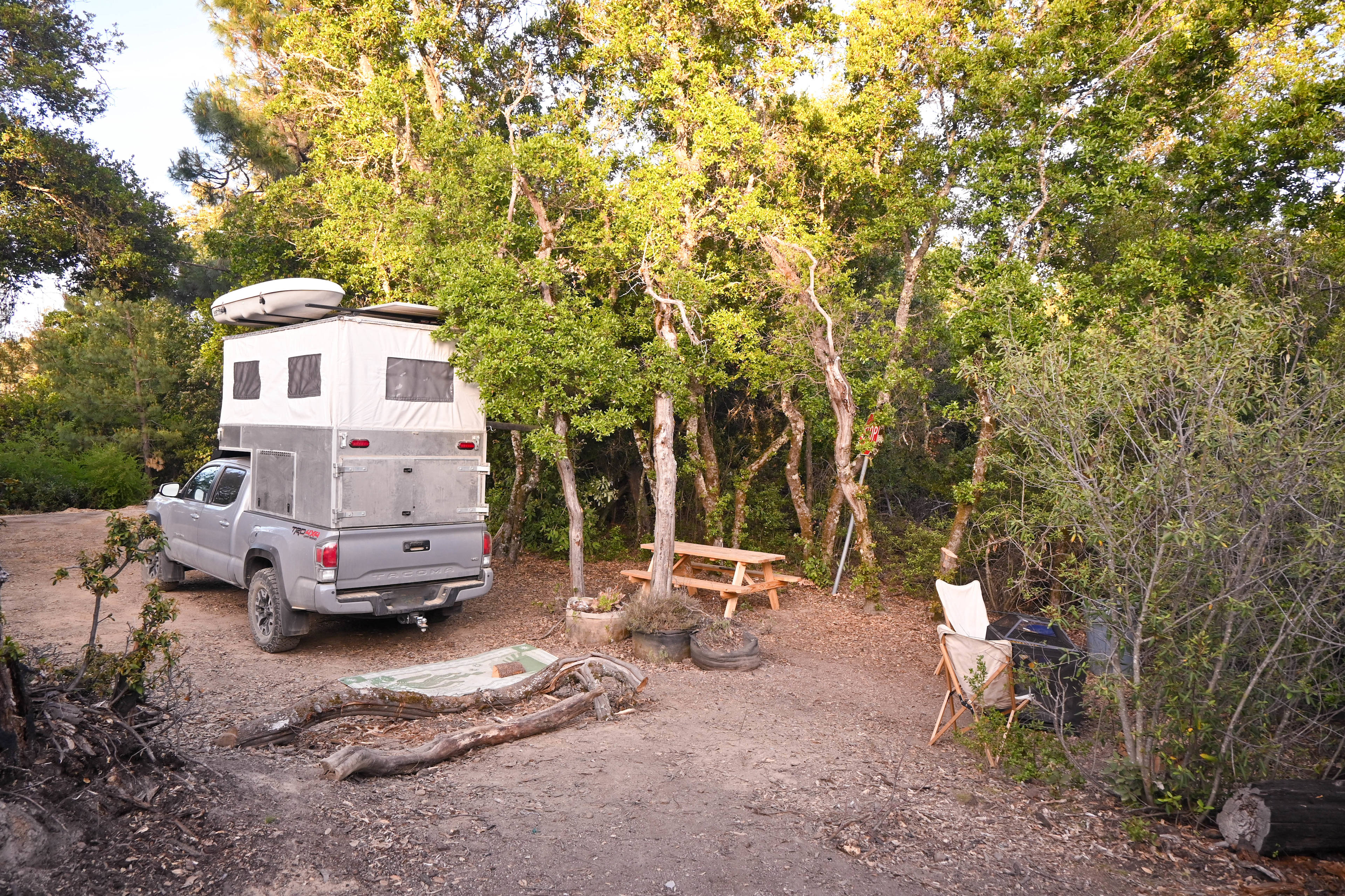 View of the parking and hanging area!